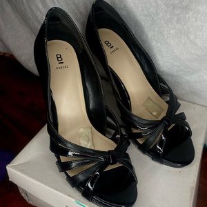 Black heels size 8.5 by bakers
